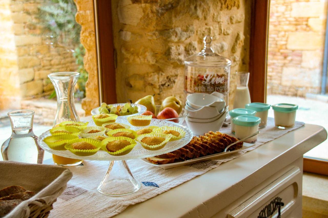 Aux Bories De Marquay, Chambres D'Hotes B&B Avec Piscine Et Spa Pres De Sarlat Exteriör bild